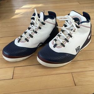 Lebron James Zoom Soldier II